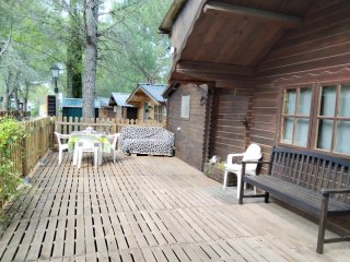 Casa de madera en parcela camping ( los carasoles)