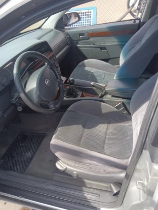Opel Omega 2002