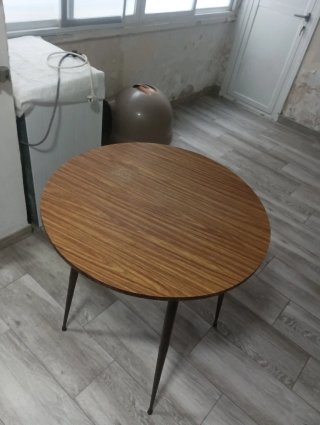 Mesa redonda retro madera y metal