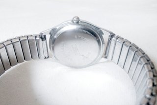 reloj cuarzo elástico