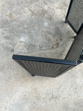 Protector de chimenea metálico negro