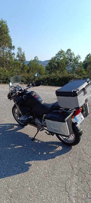 BMW R1200GS Negra y Plata