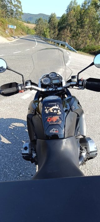 BMW R1200GS Negra y Plata