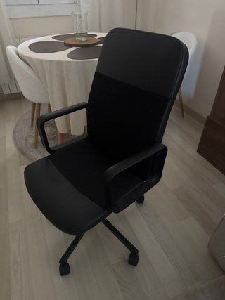 Silla de Oficina Negra
