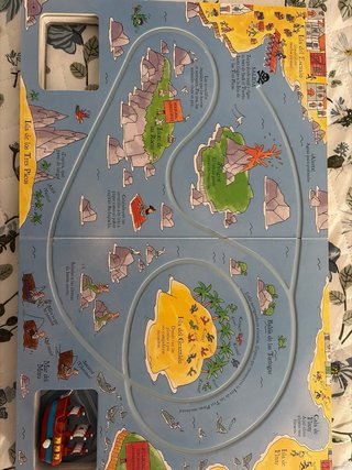 Juega con el libro del barco pirata