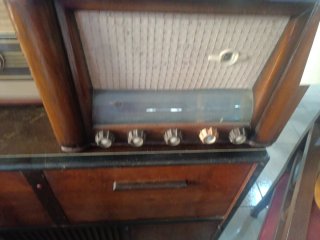 Radio Tocadiscos Antiguo Madera