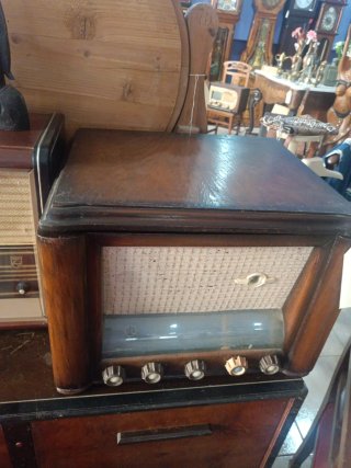 Radio Tocadiscos Antiguo Madera