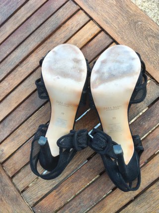 Sandalias Zara Tacón alto malla negra Talla 39