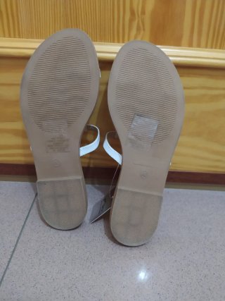 Sandalias pala planas blancas talla 40