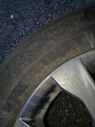 Llanta Hankook 235/65 R17 104T Hyundai