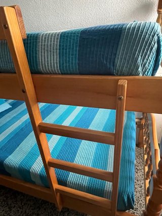 Litera madera con colchones