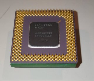 Procesador Pentium 133 MHz con disipador pasivo