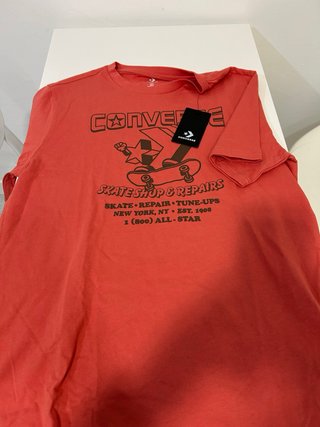 Camiseta Converse Skate Shop & Repairs Roja