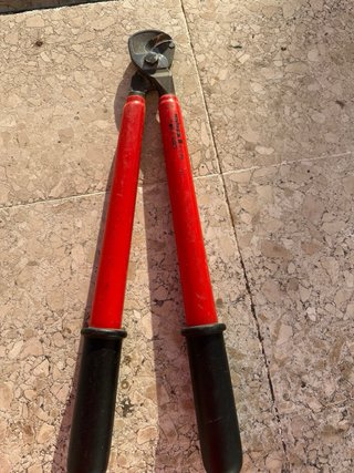 Tijera Cizalla Eléctrica KNIPEX 95 17 500