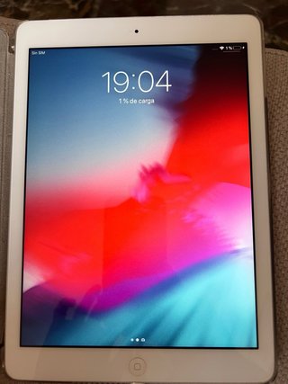 iPad Air 1.ª generación 9,7” Wi-Fi + Cellular (4G)