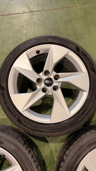 Llantas Audi A3 17' con neumáticos