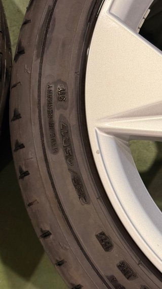Llantas Audi A3 17' con neumáticos