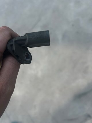 Sensor ABS eje trasero derecho original VAG