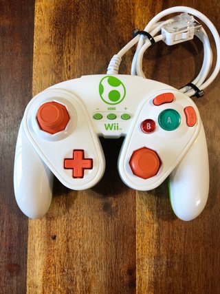 Controller Classic Pro Wii edizione Yoshi verde