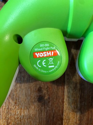 Controller Classic Pro Wii edizione Yoshi verde