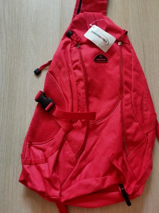 Mochila roja Mapfre sin estrenar