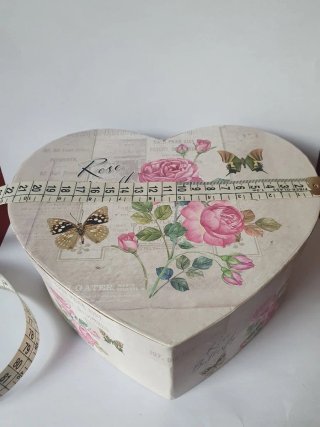 Joyero Corazón con Flores y Mariposas