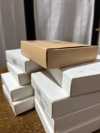 Petaca de madera y metal