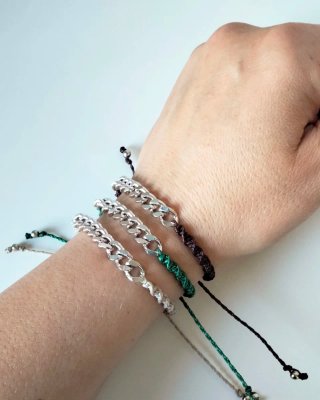 Bracciale regolabile con catena
