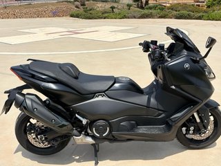 Yamaha Tmax 560 Negra