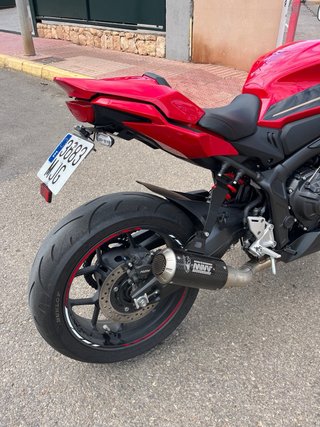 Honda CBR Moto Deportiva Roja y Negra