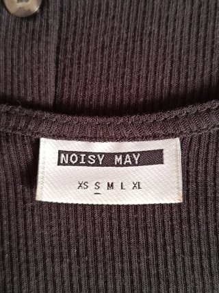 Camiseta Noisy May negra sin tirantes Talla S