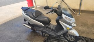 Suzuki Burgman 125 - Scooter Maxi