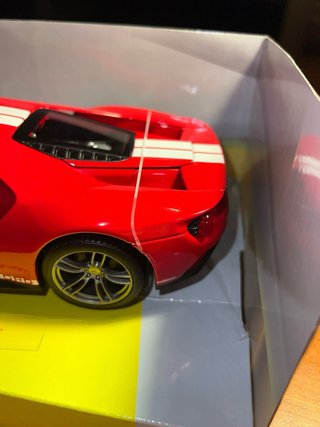 Ford GT 2018 1/18 Bburago