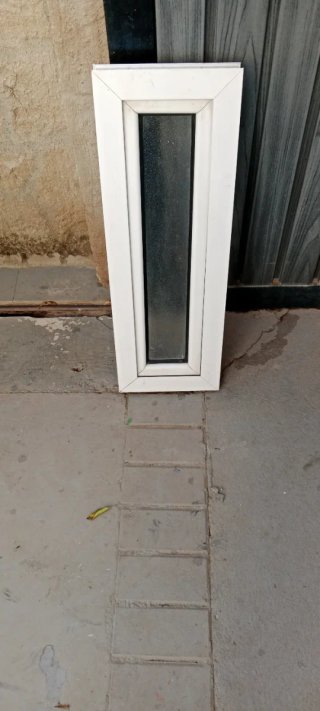 Marco de ventana aluminio blanco