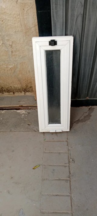 Marco de ventana aluminio blanco