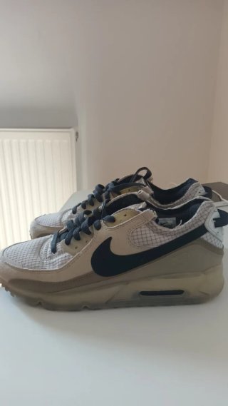 Lote 3 Zapatillas Nike y Scalpers Beige/Marrón