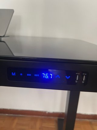 Mesa de trabajo elevable cristal y metal