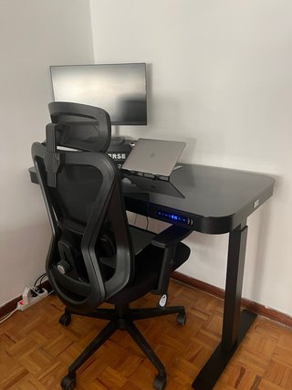Mesa de trabajo elevable cristal y metal