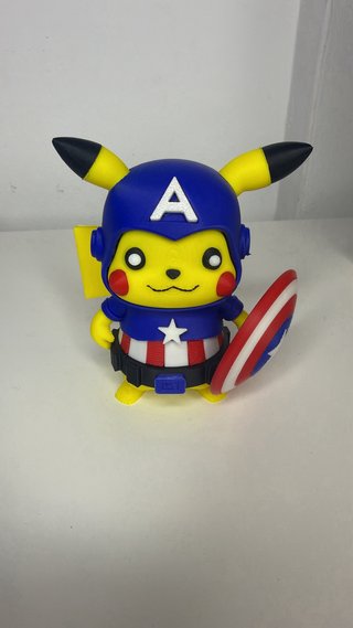 Pikachu Capitán América Figura