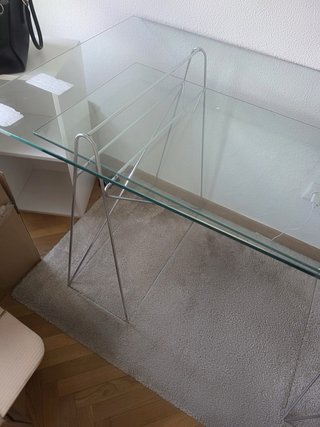 Mesa de cristal con estructura metálica 130x70cm