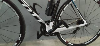 Bicicleta de carbono Scott