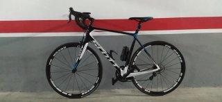 Bicicleta de carbono Scott