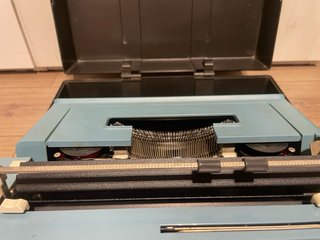 Máquina de escribir Olivetti Studio 46