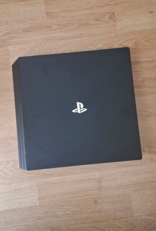 Consola PS4 Pro Negra sin mandos