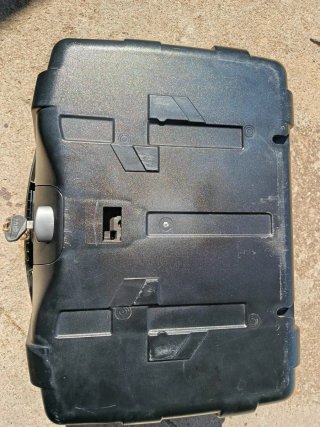 Baúl Givi Trekker 46L