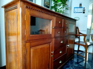 APARADOR DE MADERA MACIZA DE TECA. !UNA GANGA!