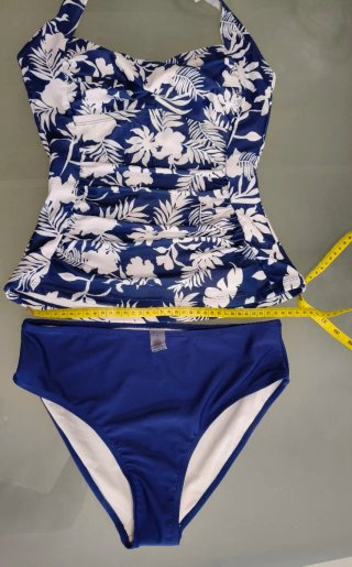 Tankini floral azul marino y blanco, M