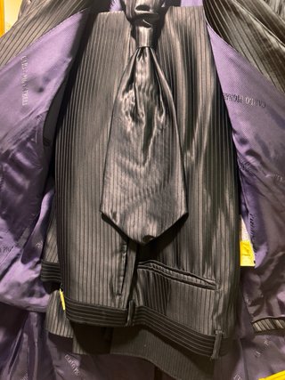 Traje Carlo Pignatelli Negro Raya Diplomática