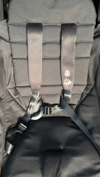 Silla Yoyo Babyzen Negra y Blanca. Seminueva