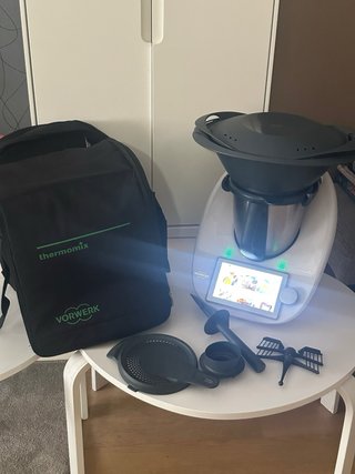 Thermomix TM6 con accesorios y bolsa